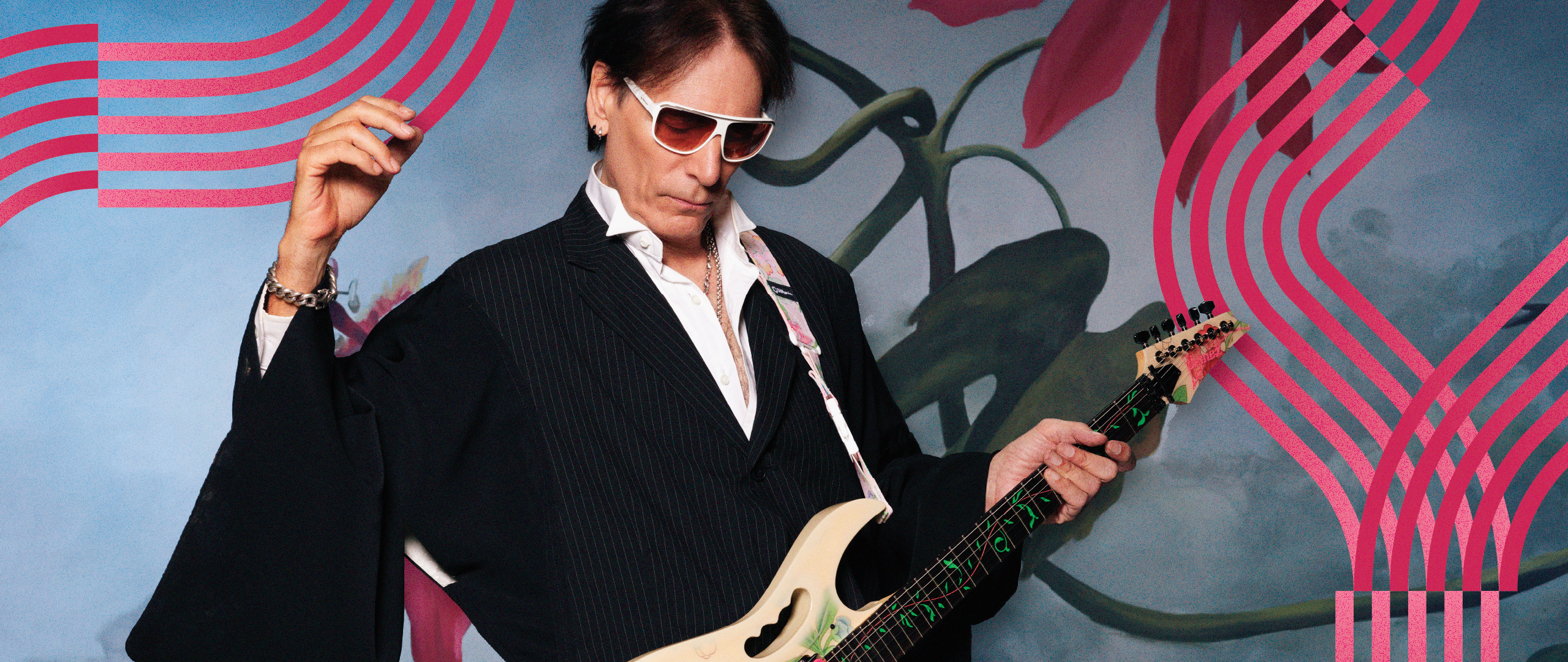 STEVE VAI MET RESIDENTIE ORKEST in Paard, Den Haag
